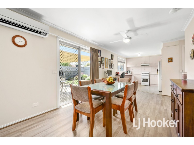 5 Mark Place, Pakenham VIC 3810