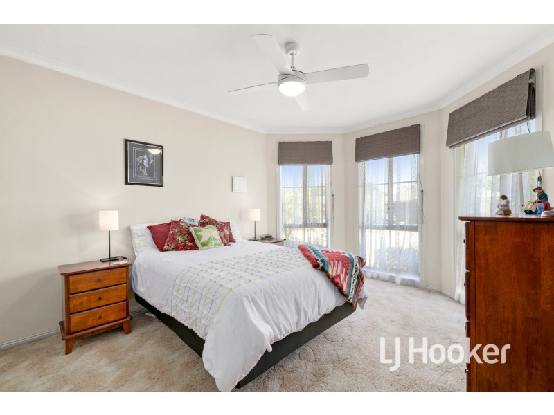 5 Mark Place, Pakenham VIC 3810