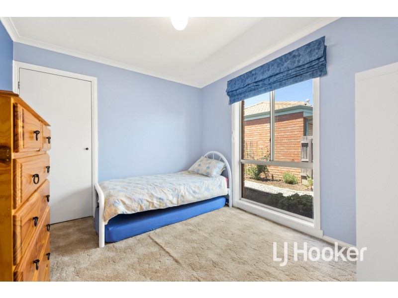 5 Mark Place, Pakenham VIC 3810