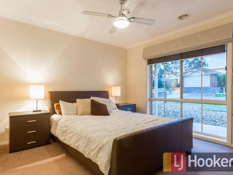 8A Ebony Drive, Pakenham VIC 3810