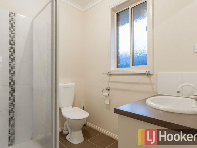 8A Ebony Drive, Pakenham VIC 3810