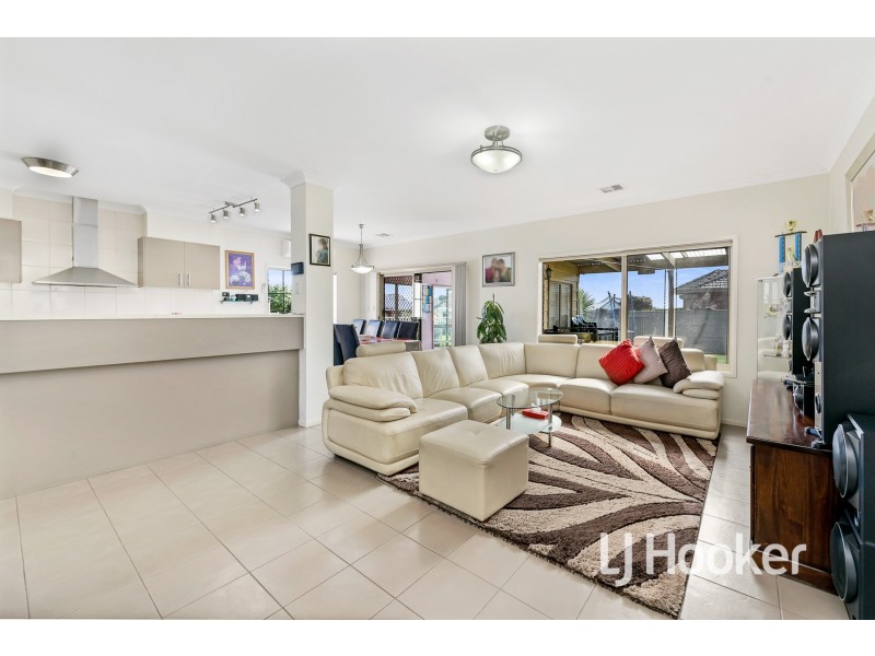 25 Arbour Rise, Pakenham VIC 3810