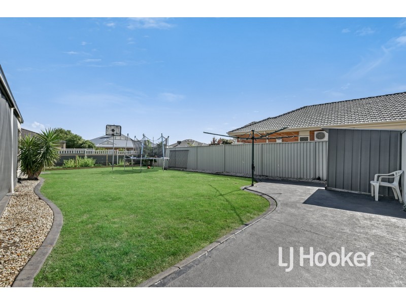 25 Arbour Rise, Pakenham VIC 3810