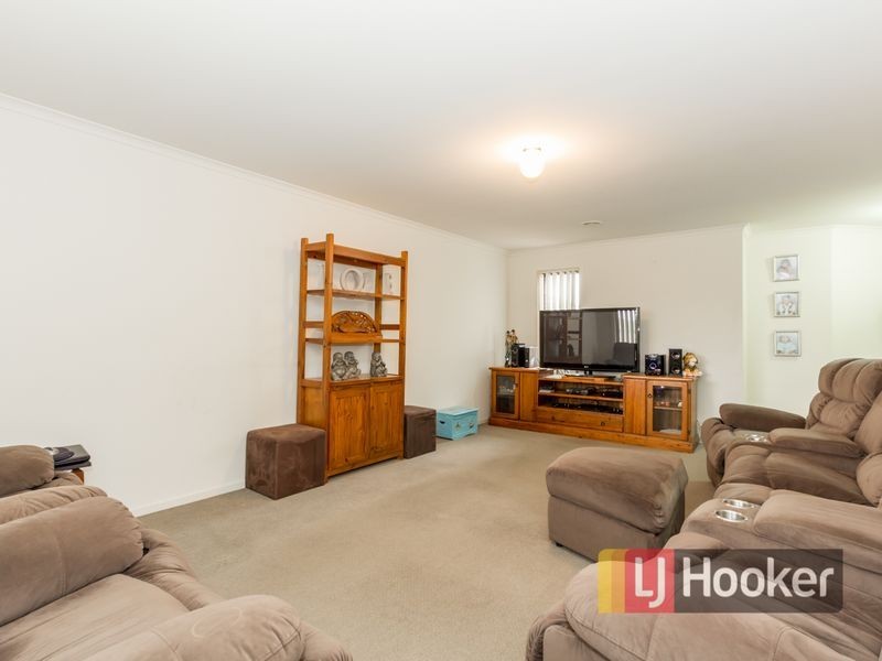 43 Pommel Street, Pakenham VIC 3810