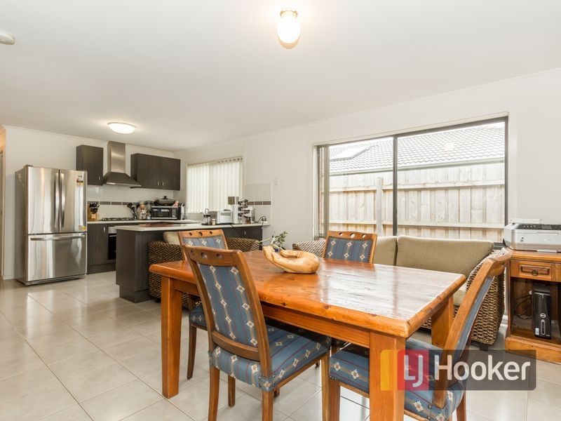 43 Pommel Street, Pakenham VIC 3810