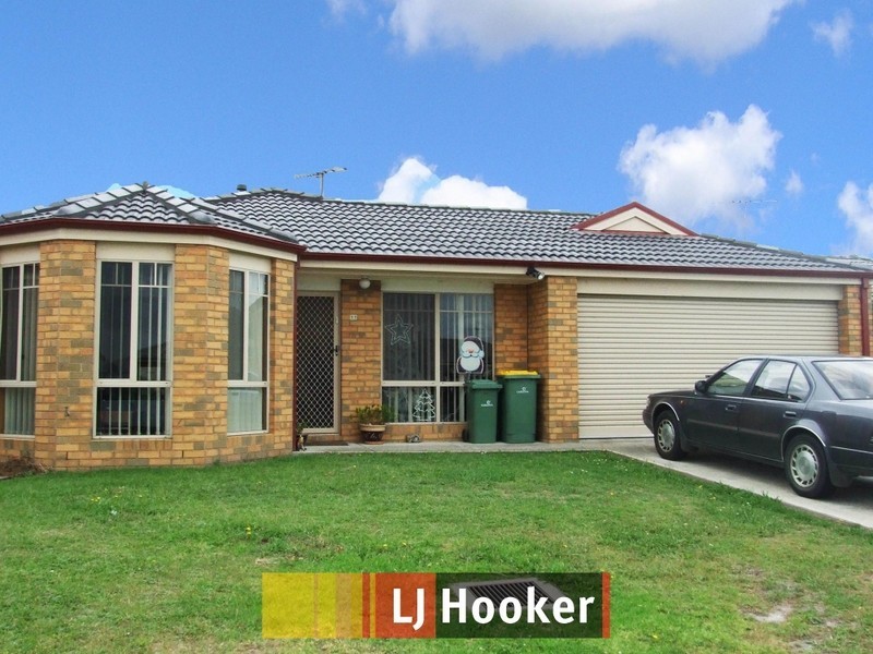 11 Rossi Close, Pakenham VIC 3810