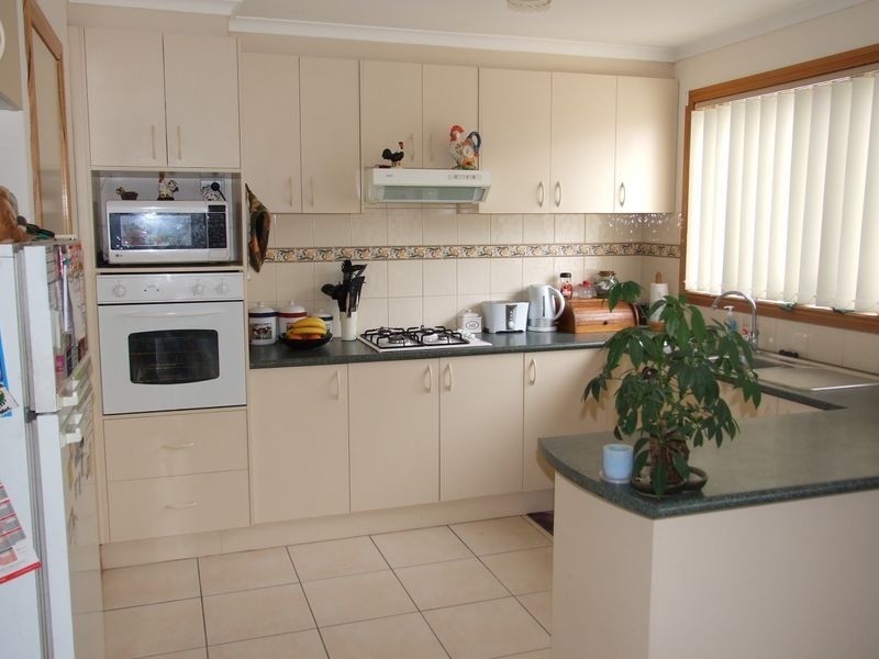 11 Rossi Close, Pakenham VIC 3810