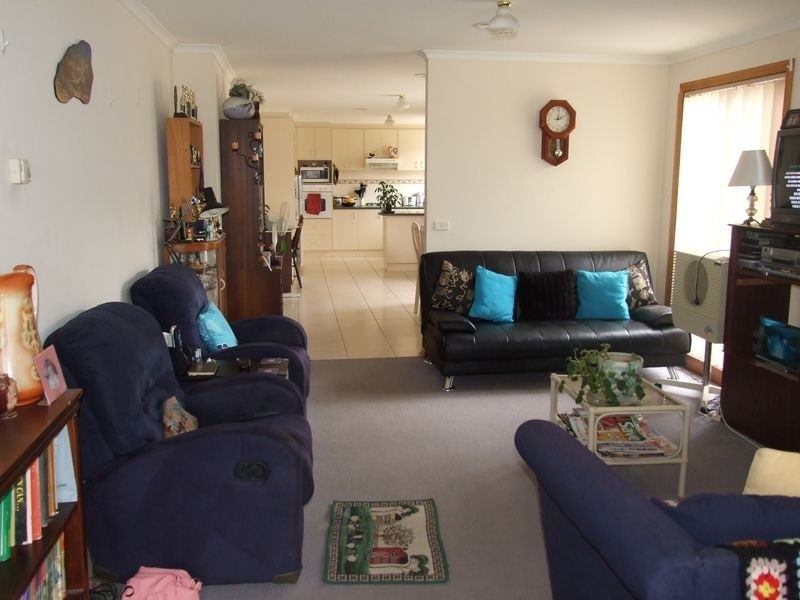 11 Rossi Close, Pakenham VIC 3810