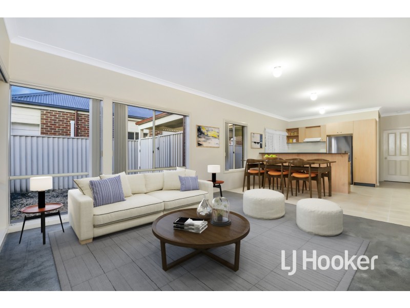 1 Moroka Green, Pakenham VIC 3810