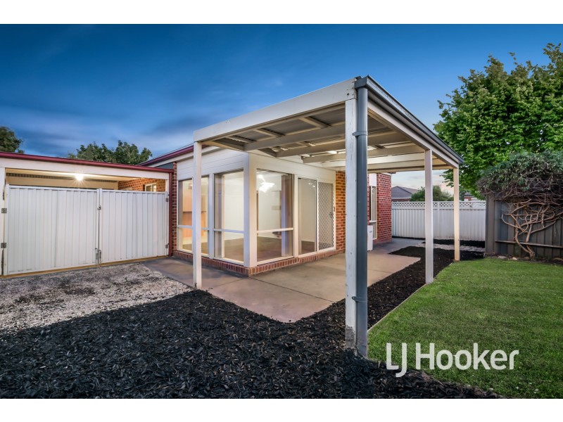 1 Moroka Green, Pakenham VIC 3810
