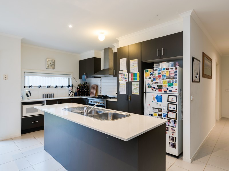 48 Harrison Way, Pakenham VIC 3810