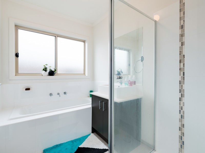 48 Harrison Way, Pakenham VIC 3810