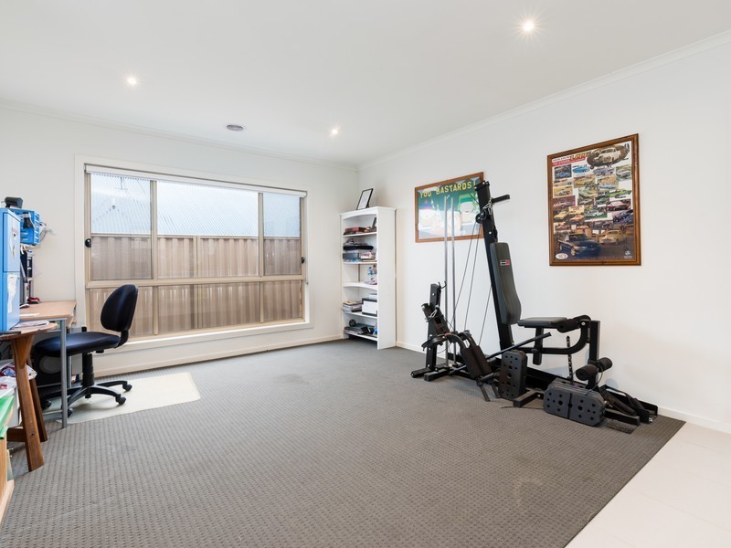 48 Harrison Way, Pakenham VIC 3810