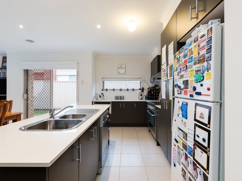 48 Harrison Way, Pakenham VIC 3810