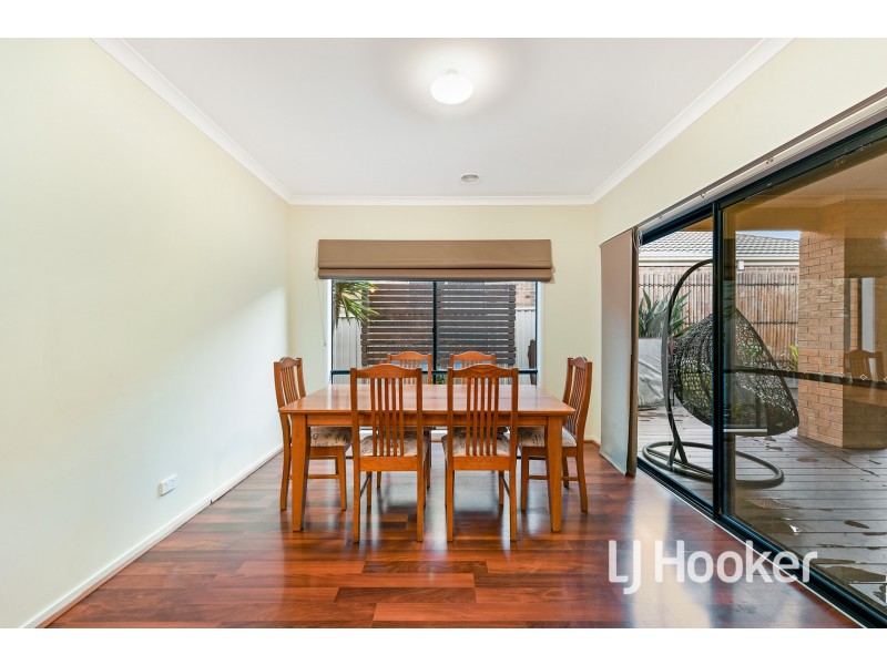 38 St Leonard Way, Pakenham VIC 3810