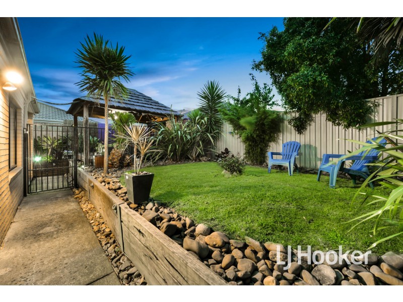 38 St Leonard Way, Pakenham VIC 3810