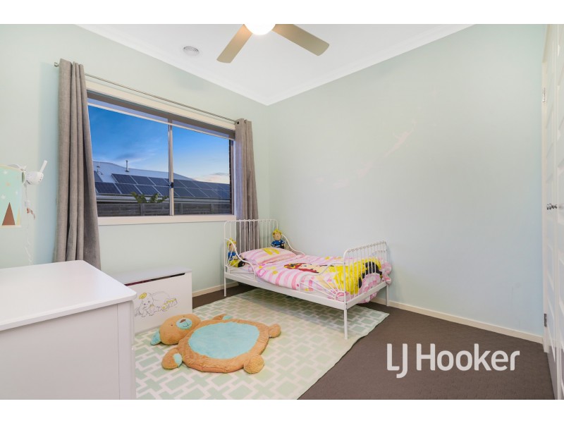 25 Winneke Way, Pakenham VIC 3810