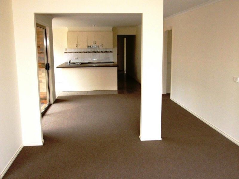 12 Caspian Chase, Pakenham VIC 3810