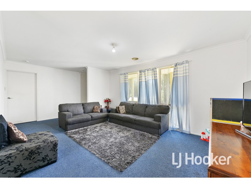 6 Matthews Court, Pakenham VIC 3810