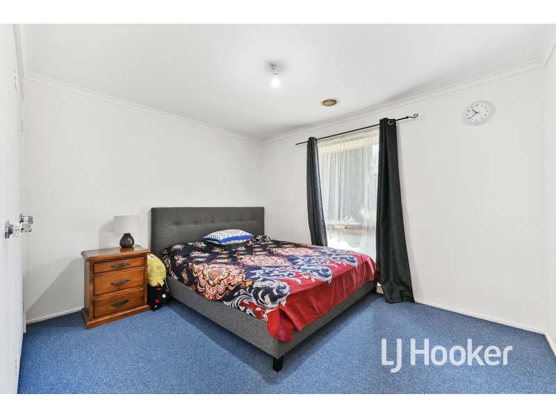 6 Matthews Court, Pakenham VIC 3810