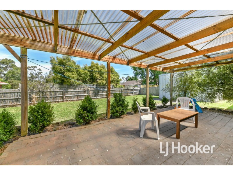 6 Matthews Court, Pakenham VIC 3810