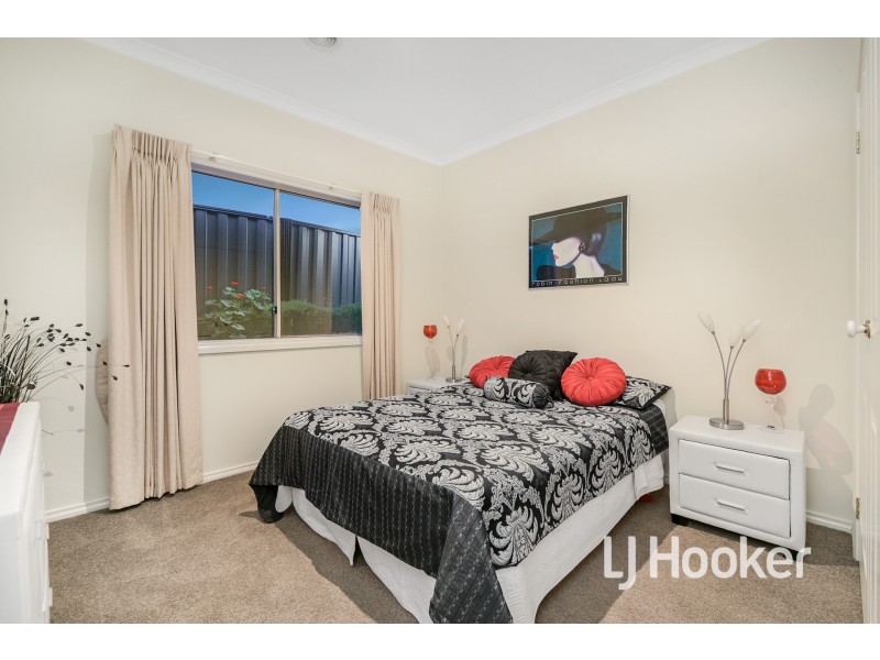 4 Lucerne Circuit, Pakenham VIC 3810