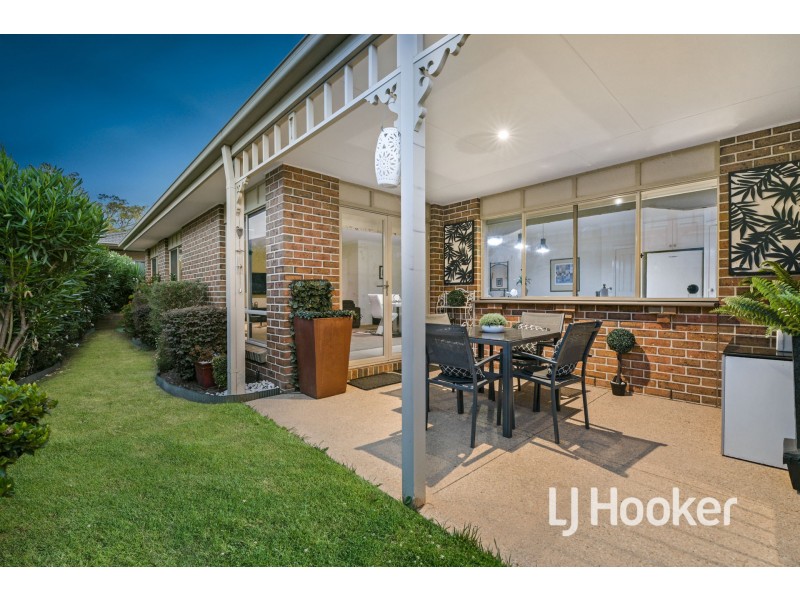 4 Lucerne Circuit, Pakenham VIC 3810