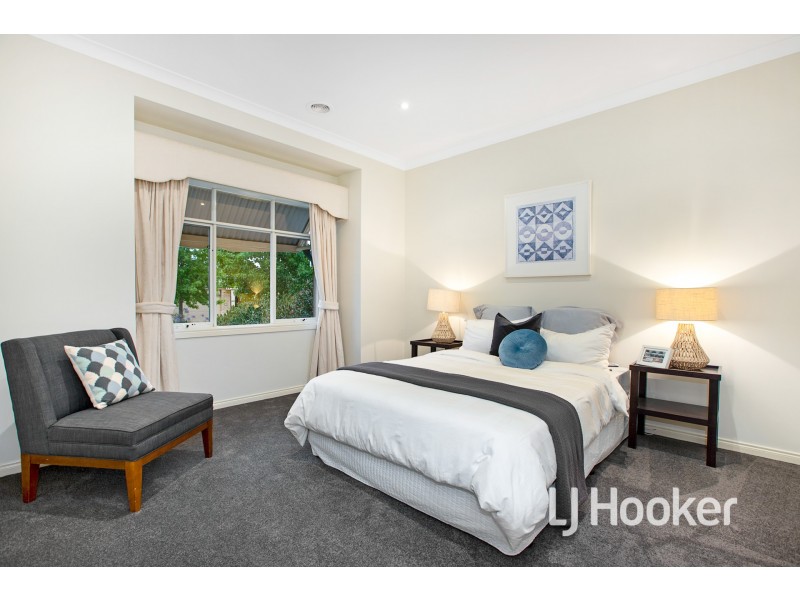 23 St Leonard Way, Pakenham VIC 3810