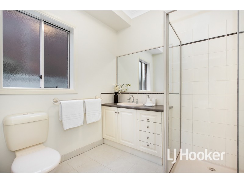 23 St Leonard Way, Pakenham VIC 3810