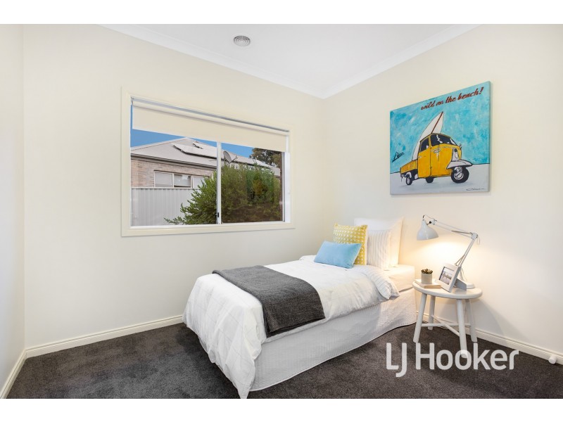 23 St Leonard Way, Pakenham VIC 3810