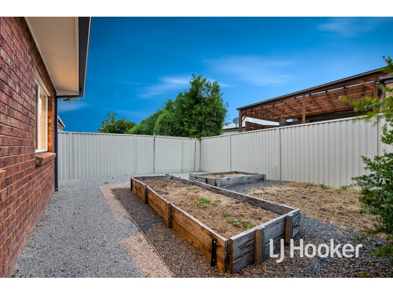 23 St Leonard Way, Pakenham VIC 3810