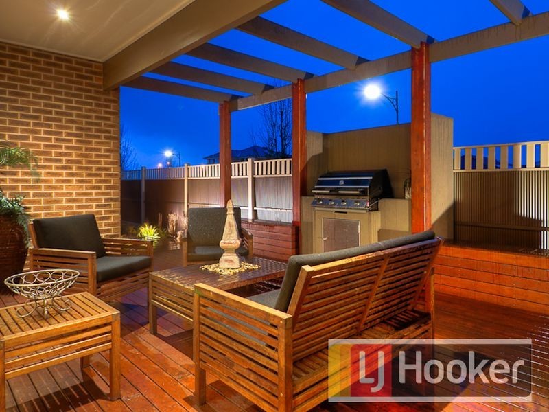 7 Loxton Way, Pakenham VIC 3810