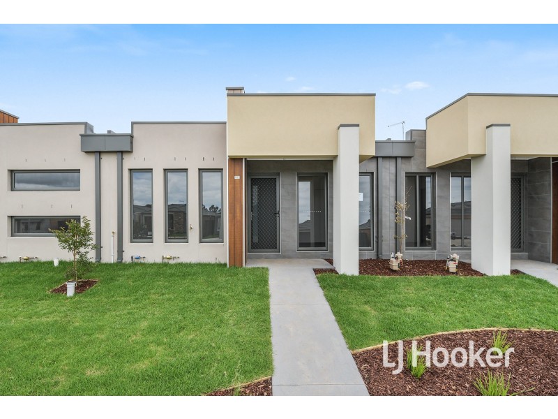 102 Mary Street, Officer VIC 3809