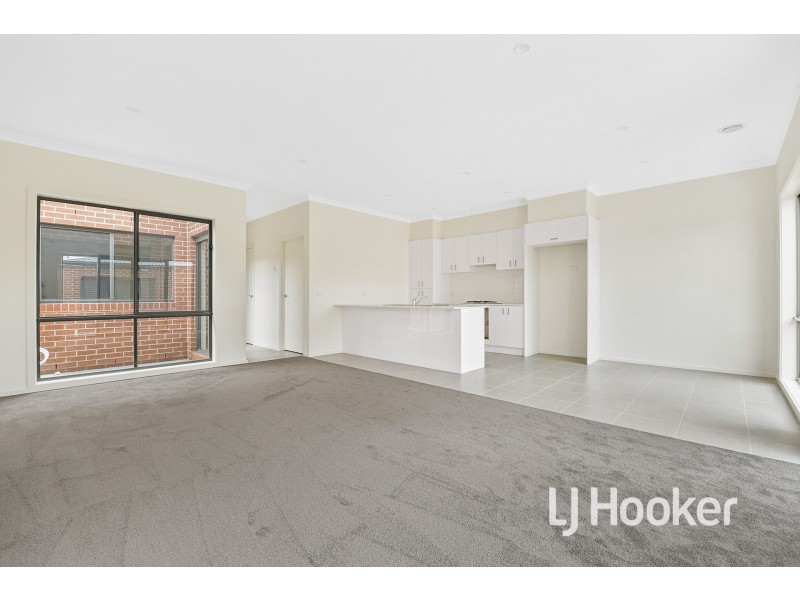 102 Mary Street, Officer VIC 3809