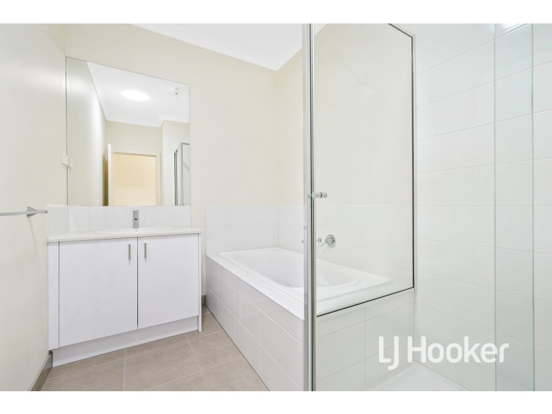 102 Mary Street, Officer VIC 3809