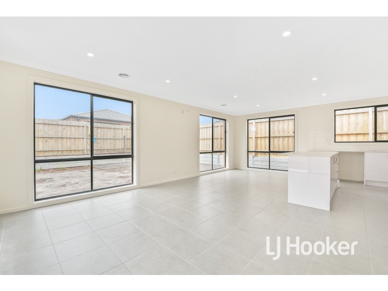 1 Tottenham Way, Officer VIC 3809