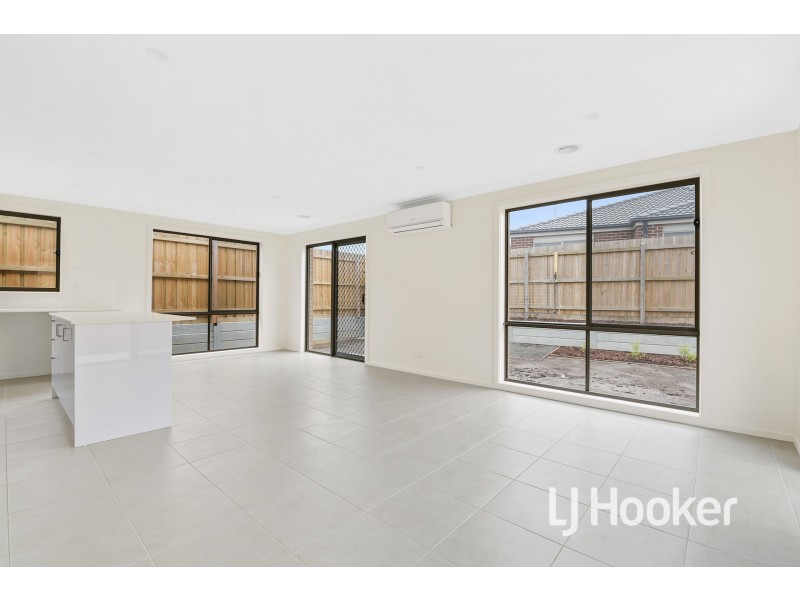 11 Tottenham Way, Officer VIC 3809