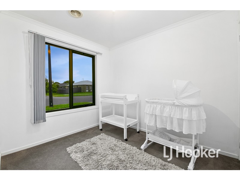 25 Orchard Valley Avenue, Pakenham VIC 3810