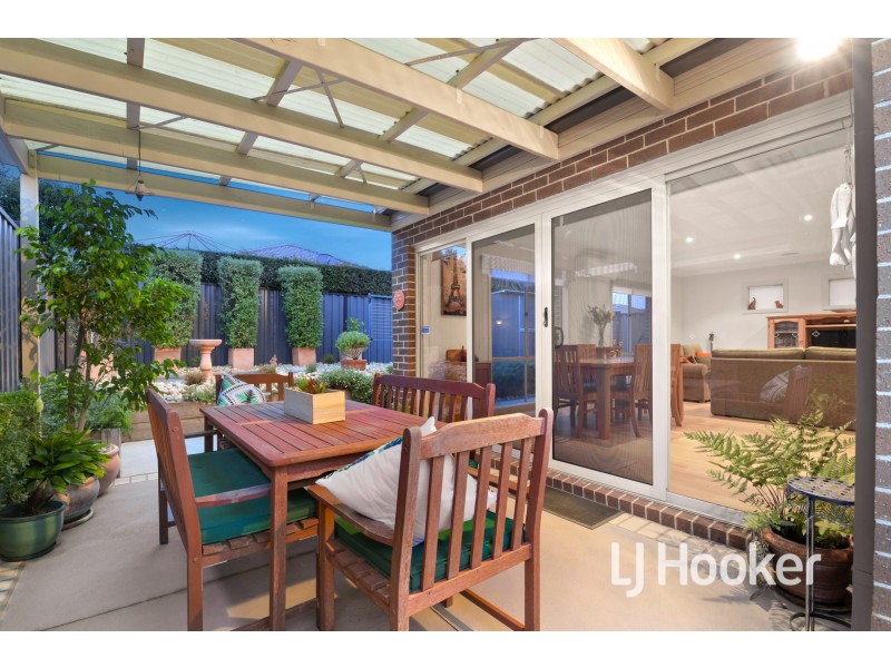 4 Como Chase, Pakenham VIC 3810