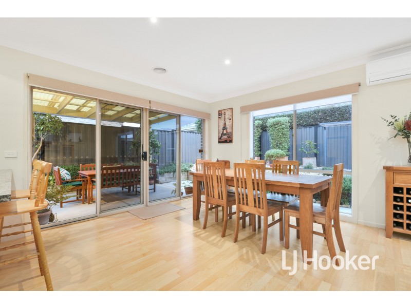 4 Como Chase, Pakenham VIC 3810