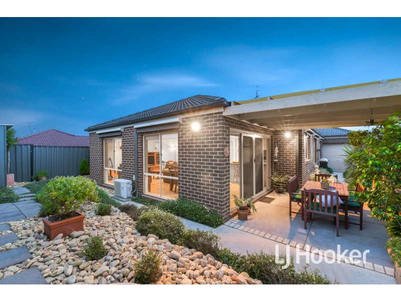 4 Como Chase, Pakenham VIC 3810