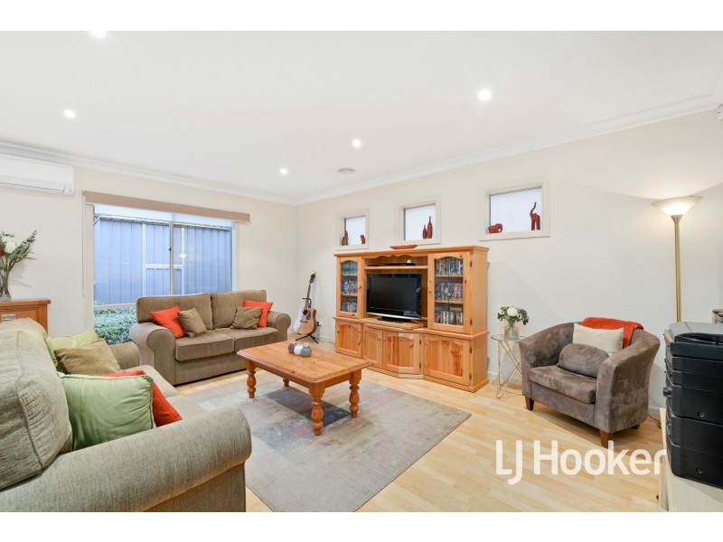 4 Como Chase, Pakenham VIC 3810