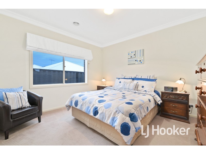 4 Como Chase, Pakenham VIC 3810