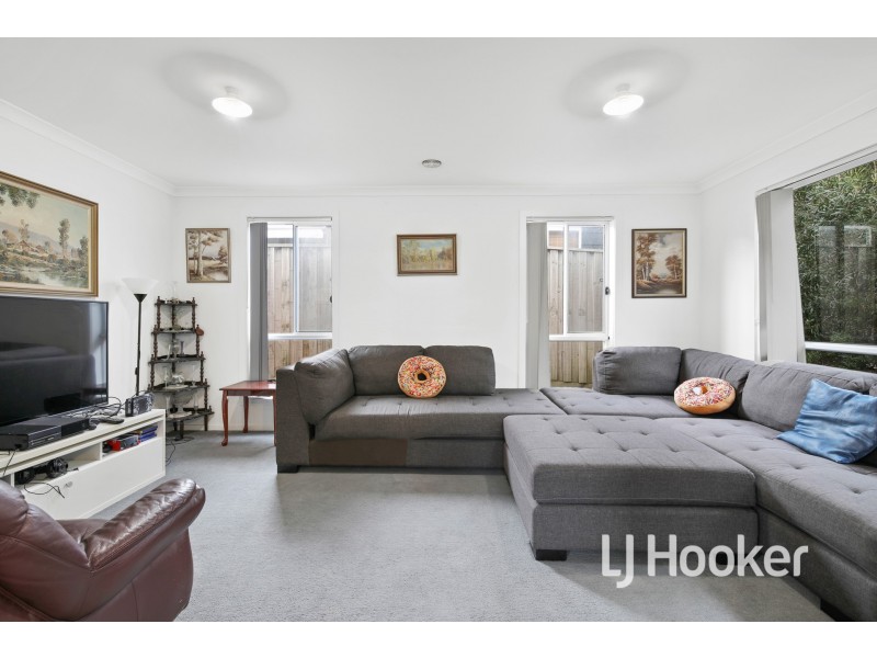 20 Kimberley Grove, Pakenham VIC 3810