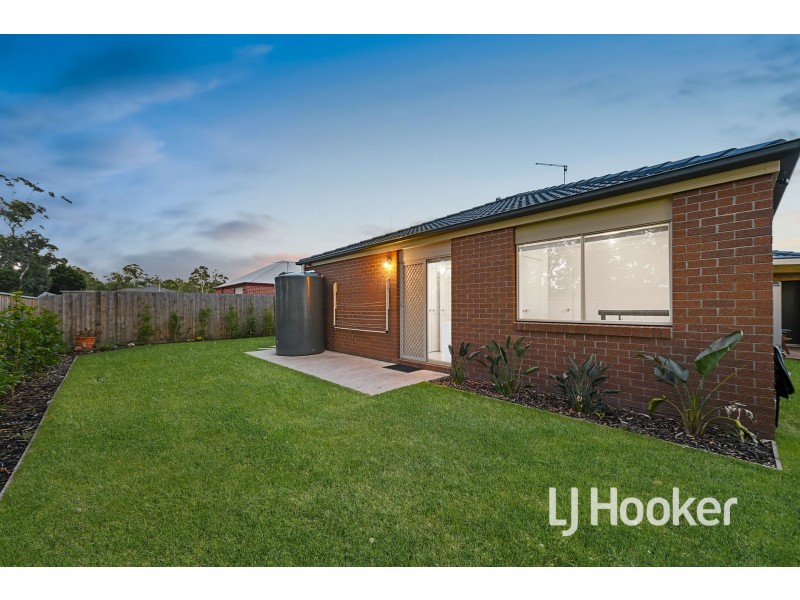 59 Pepper Crescent, Drouin VIC 3818