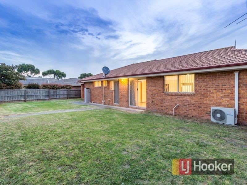 9 Naples Way, Pakenham VIC 3810