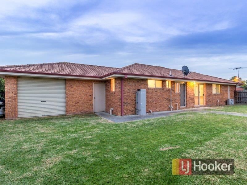 9 Naples Way, Pakenham VIC 3810