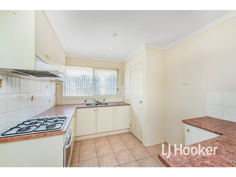 17 Meaby Drive, Pakenham VIC 3810