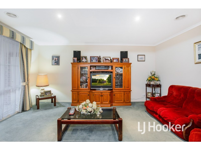 8 Mason Mews, Pakenham VIC 3810