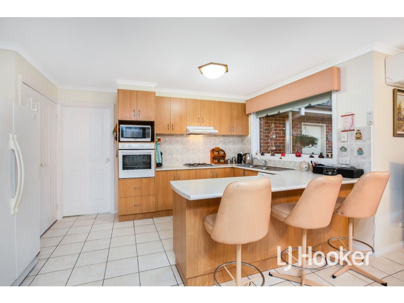 8 Mason Mews, Pakenham VIC 3810